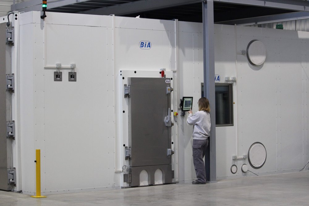Environne'Tech investe in una camera climatica per grandi volumi e temperature estreme.